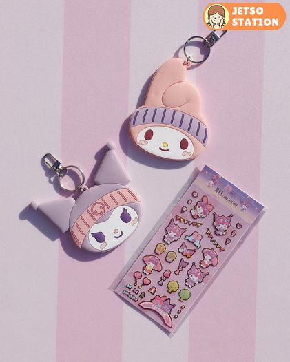 免費送 My Melody 或 Kuromi造型鏡子吊飾及主題角色貼紙